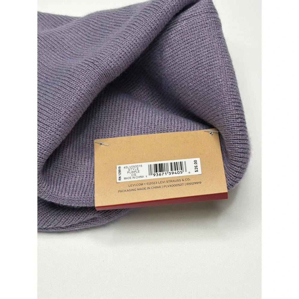 Levi's Beanie‎ Hat Purple Ribbed Knit Cuff Logo Patch Winter Warm